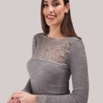Дамска Вълнена Блуза с Дантела EGI 3171 - Черен
